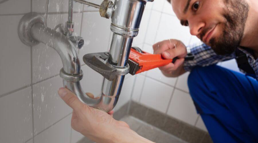 Professional same day plumber services in McDade, TX